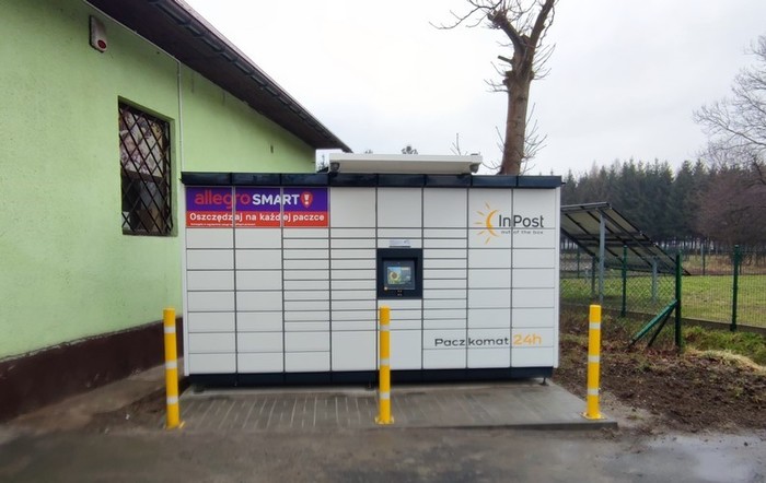 Paczkomat POZ01M Przy pasażu handlowym