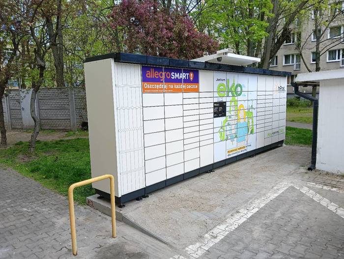Поштомат POZ02APP Przy Bibliotece Raczyńskich Pawilon 120