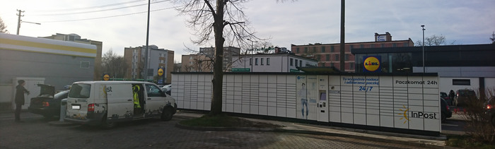 Paczkomat POZ04L Stacja paliw MOL