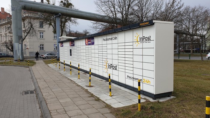 Поштомат POZ04M Przy parkingu DS Eskulap