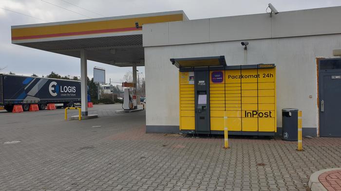 Paczkomat POZ06A Stacja paliw Shell