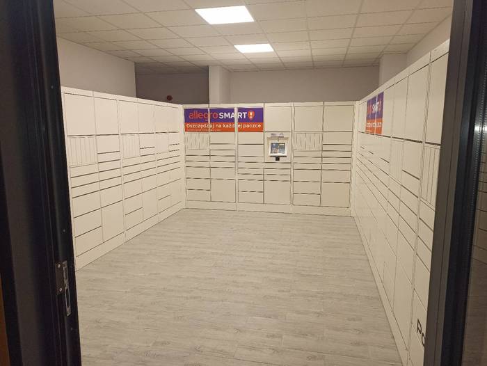 Paczkomat POZ06H W lokalu użytkowym