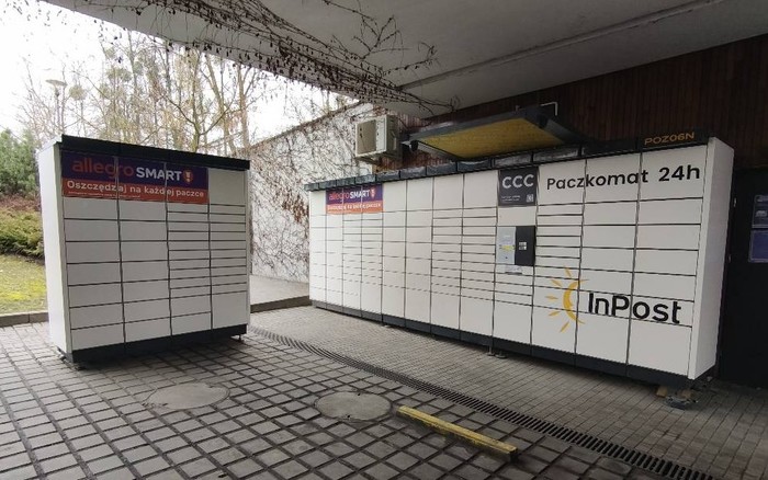 Paczkomat POZ06N przy sklepie Lewiatan