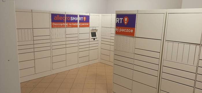 Paczkomat POZ07H W lokalu użytkowym