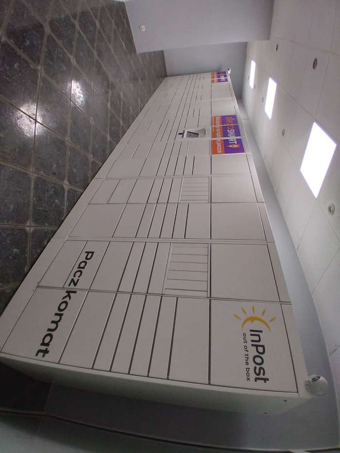 Parcel Locker POZ08H W lokalu użytkowym
