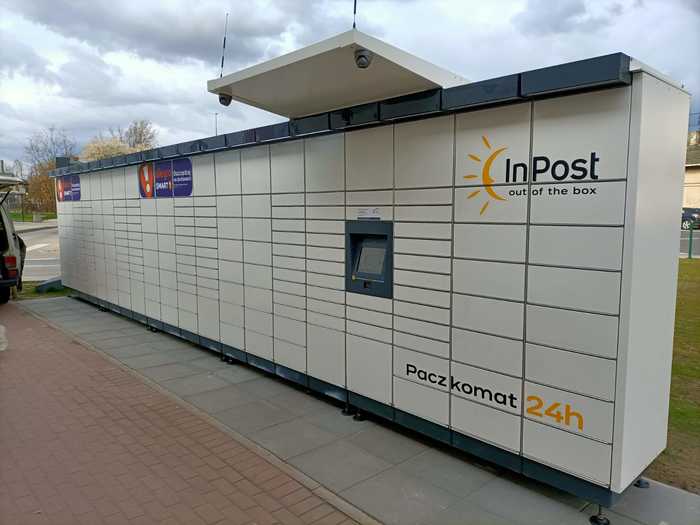 Parcel Locker POZ117M Przy drogerii Rossmann