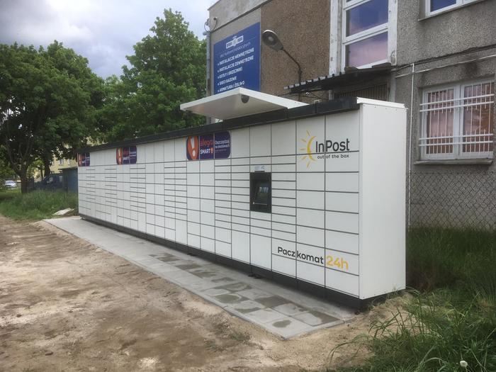 Parcel Locker POZ133M Na parkingu drukarni Prodruk