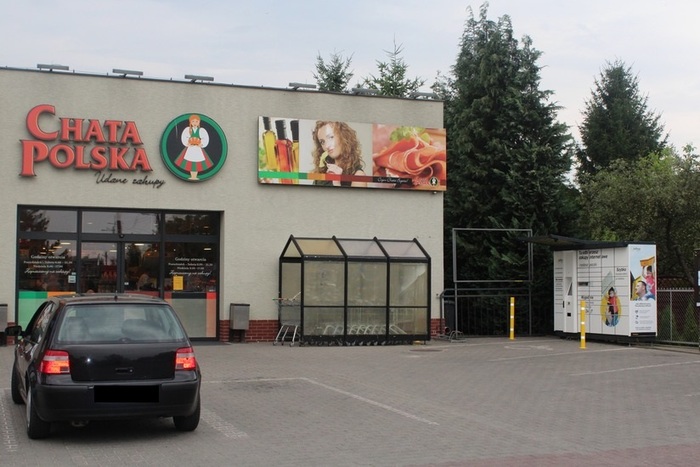 Paczkomat POZ13A Przy markecie Chata Polska