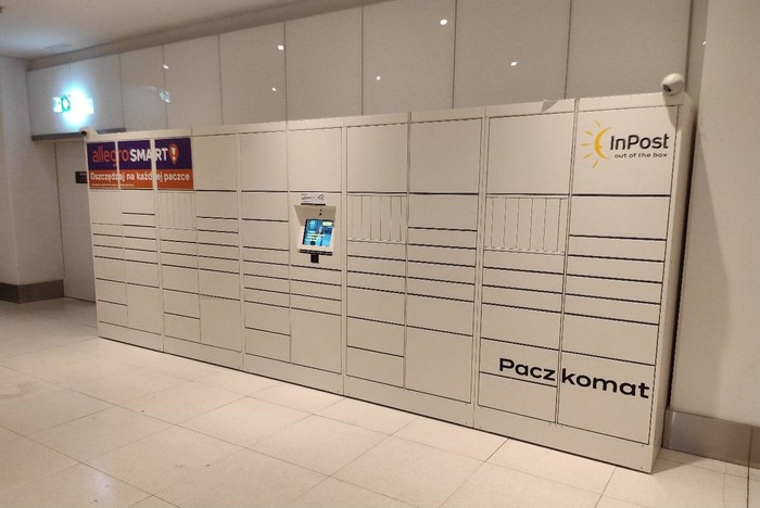 Parcel Locker POZ13HO CH Posnania, poziom -1, parking różowy, Przy wejściu do wind, wejście -1A