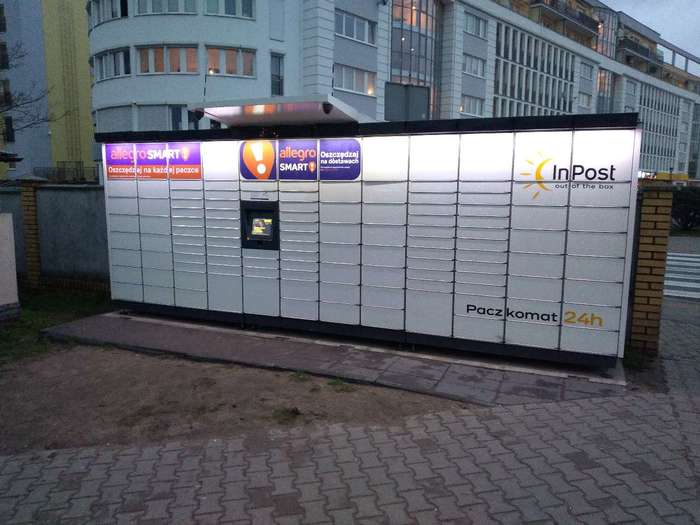 Paczkomat POZ147M Przy parkingu