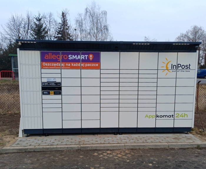 Paczkomat POZ17BAPP na terenie myjni