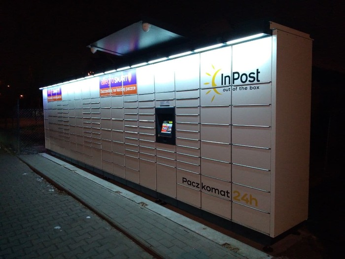 Parcel Locker POZ188M Na posesji prywatnej od ul. Jawornickiej