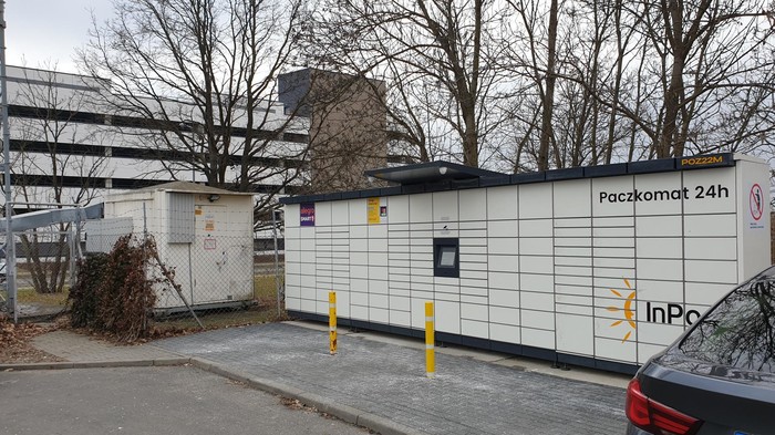 Parcel Locker POZ22M Parking Lidla