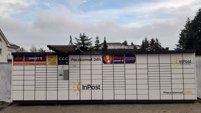 Поштомат POZ23N Na parkingu marketu Aldi