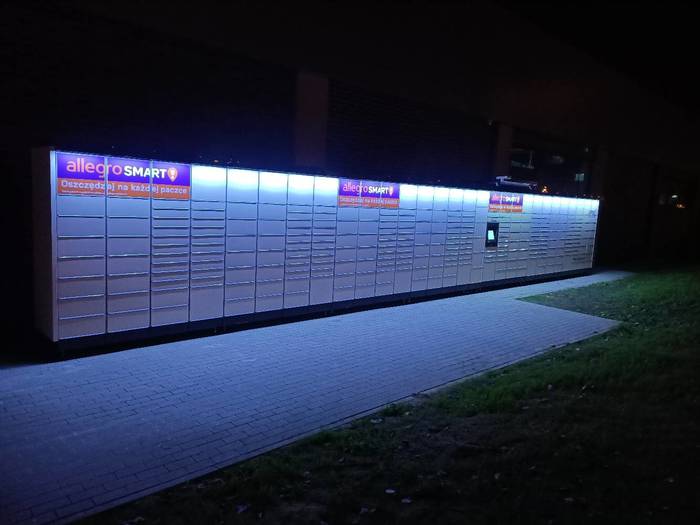 Поштомат POZ257M Za sklepem Aldi