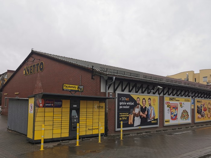 Paczkomat POZ393 Przy markecie Netto