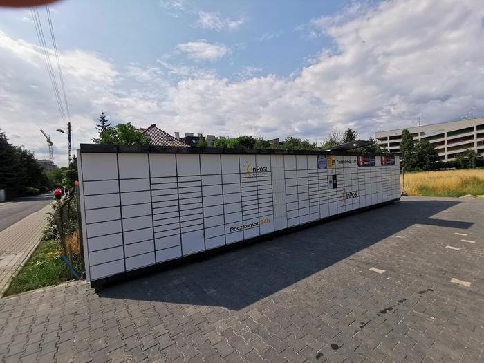 Paczkomat POZ70N niezabudowana działka od ul. Polanka