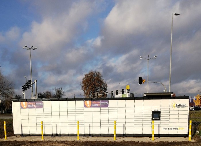 Parcel Locker POZ84M Parking samochodowy