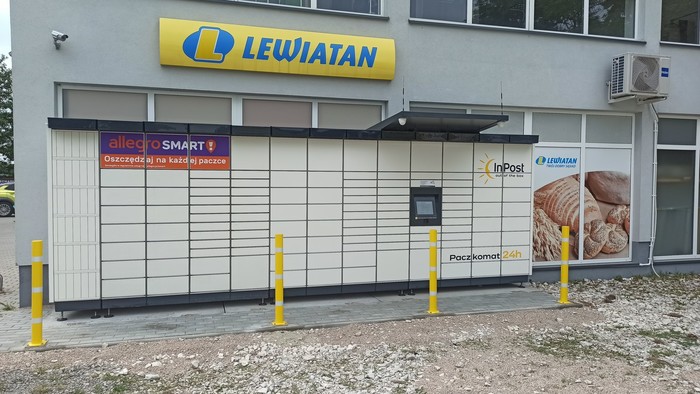 Paczkomat PQE01M Przy Sklepie Lewiatan