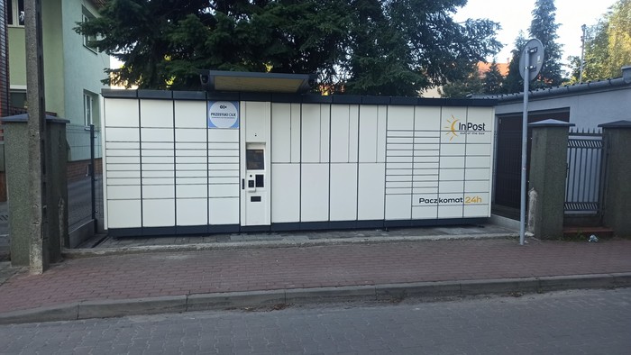 Paczkomat PRU01B przy Centrum RIM