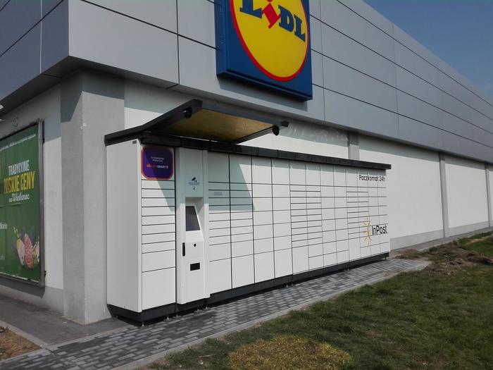 Paczkomat PRU06A Przy sklepie Lidl