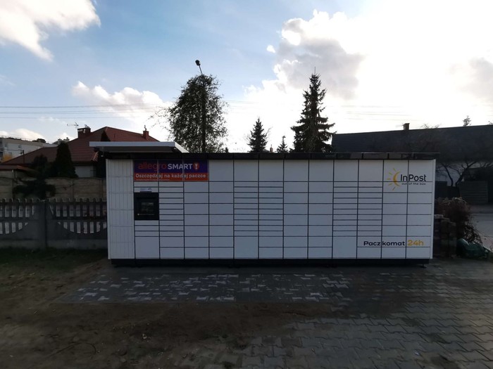 Paczkomat PRU17M Przy sklepie Promilek