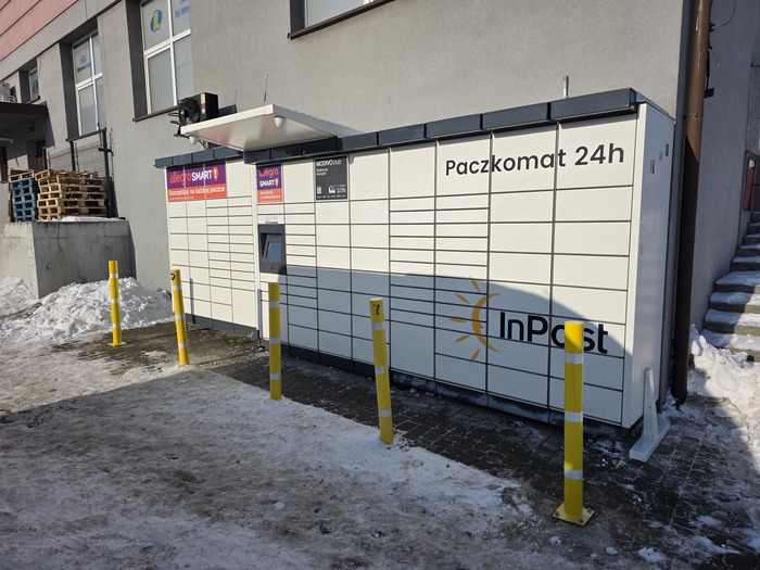 Paczkomat PRW01M Przy sklepie Topaz