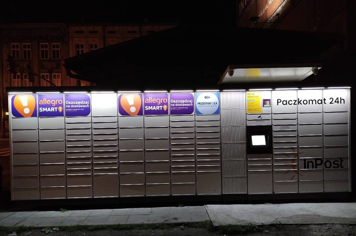 Paczkomat PRZ05M Przy sklepie Tabac