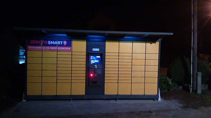 Parcel Locker PRZB01G Przy sklepie spożywczym koło OSP