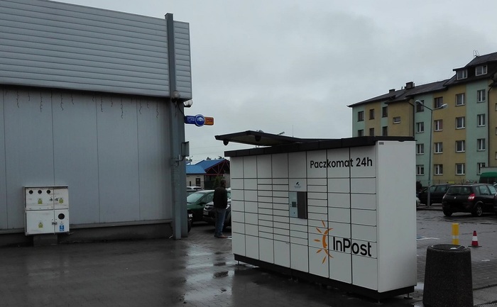 Paczkomat PSH01N Przy sklepie Lewiatan