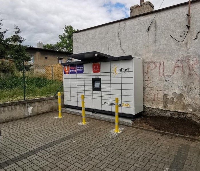 Paczkomat PSI04M Parking w bramie