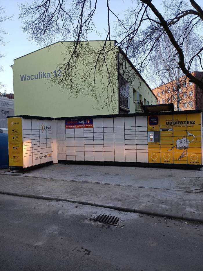Paczkomat PSI07N Posesja Piekary Śl. Waculika 12
