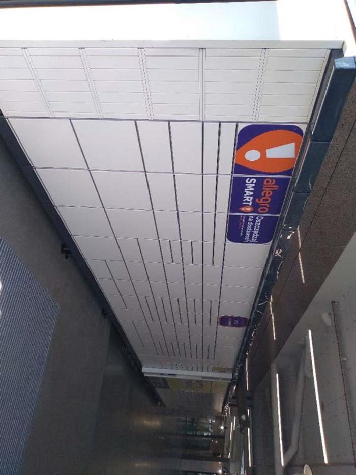 Parcel Locker PST03A W holu Rezydencji Warszawskiej