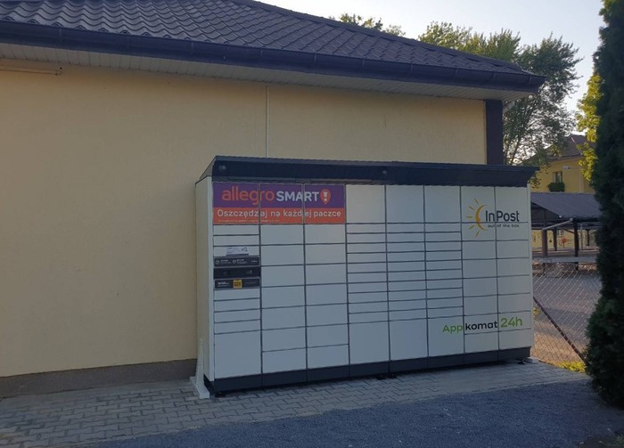 Parcel Locker PTR04BAPP Przy sklepie z alkoholami