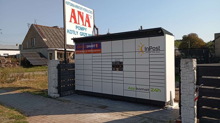 Paczkomat PUCQ01BAPP na posesji