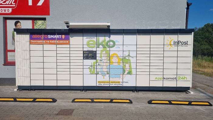 Paczkomat PUS01APP parking sklepu Społem