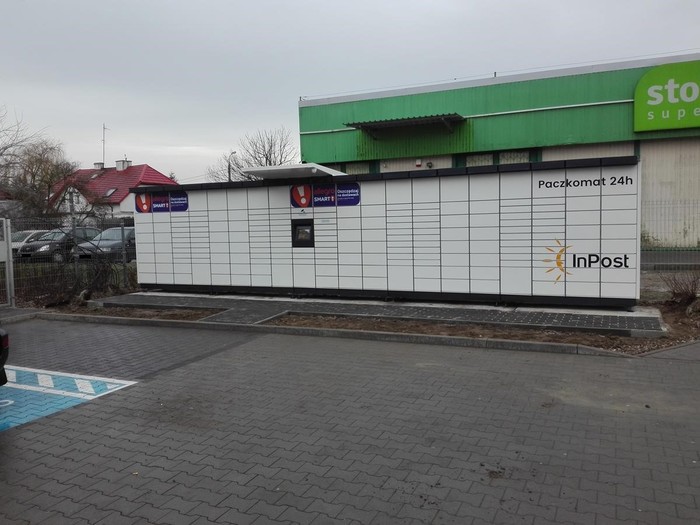 Paczkomat PUT02M Przy sklepie Lidl