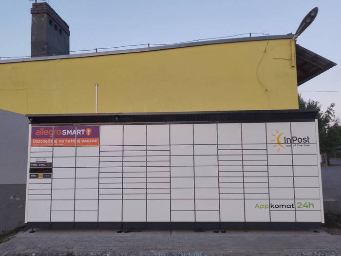 Paczkomat PVL01BAPP Przy sklepie spożywczym