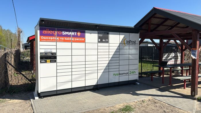 Paczkomat PWCE01BAPP Przy sklepie spożywczym Mirabelka