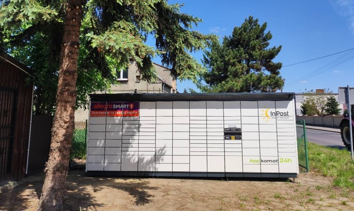 Paczkomat PYPQ01BAPP Przy nieczynnym sklepie spożywczym