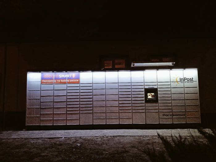Paczkomat PZC02M Przy Delikatesach Centrum