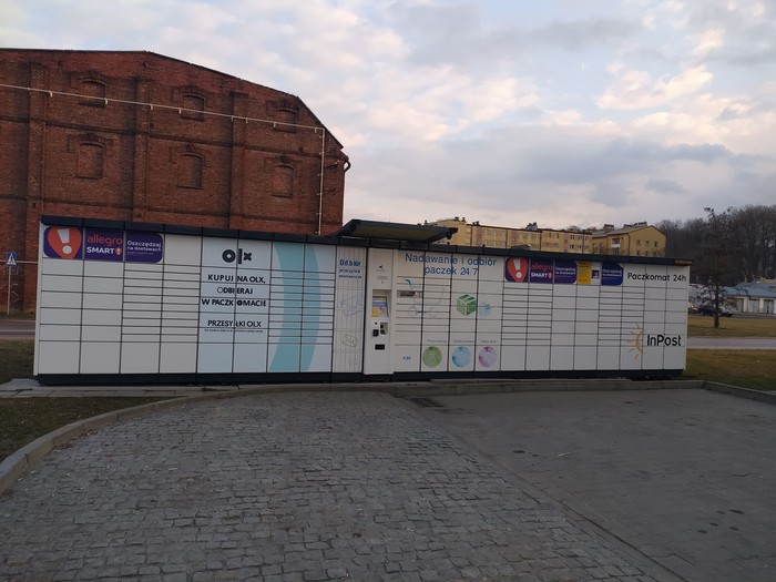 Paczkomat PZR01ML Przy markecie Intermarche