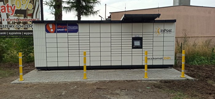 Paczkomat PZR05M Przy sklpeie meblowym