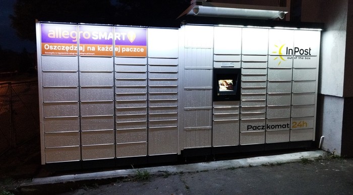 Parcel Locker PZR06M Przy sklepie spożywczym