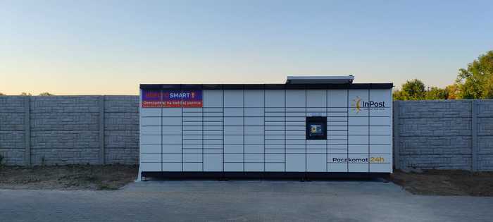 Paczkomat QRY02M Przy Delikatesach Centrum