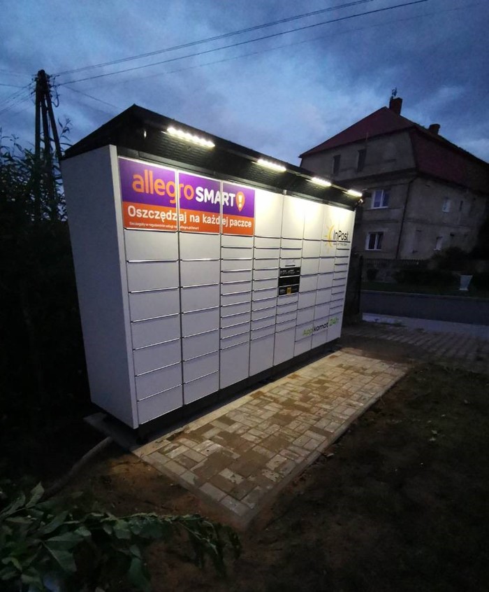 Поштомат QSIE01BAPP Przy sklepie spożywczym