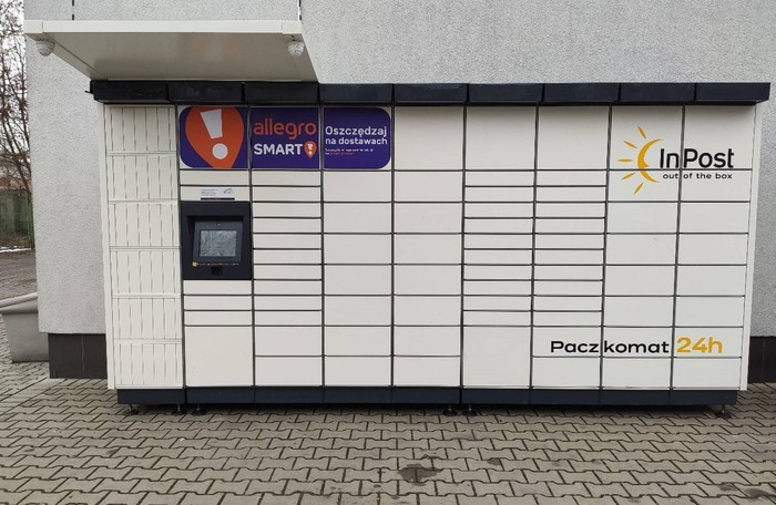 Paczkomat RAC09M Stacja paliw MOL