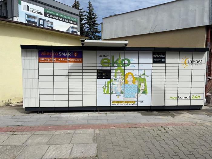 Parcel Locker RAD01APP Przy budynku usługowym