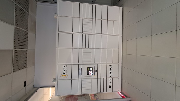 Paczkomat RAD02HP Dom handlowy Sezam