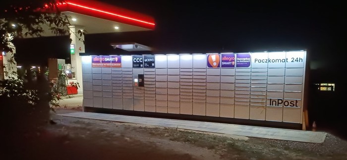 Paczkomat RAD04N Przy Stacji benzynowej AVIA